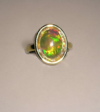 WSTNR20112: Fire Opal, Yellow Gold 750